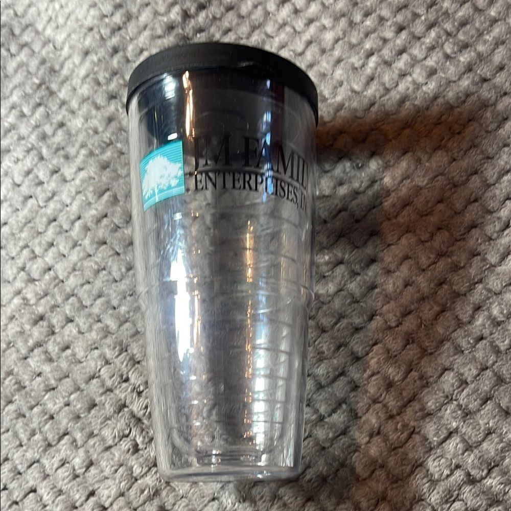 JM family enterprises 24 ounce tervis Tumbler and lid